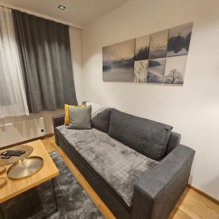 Zlatni Javor, 408 Jahorina